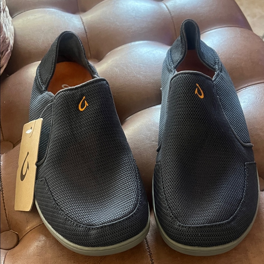 Final price drop NWT OluKai Men's gray Slip-On loafers